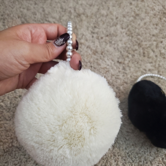 White Ear Muff with Pearl Headband - Picture 3 of 3